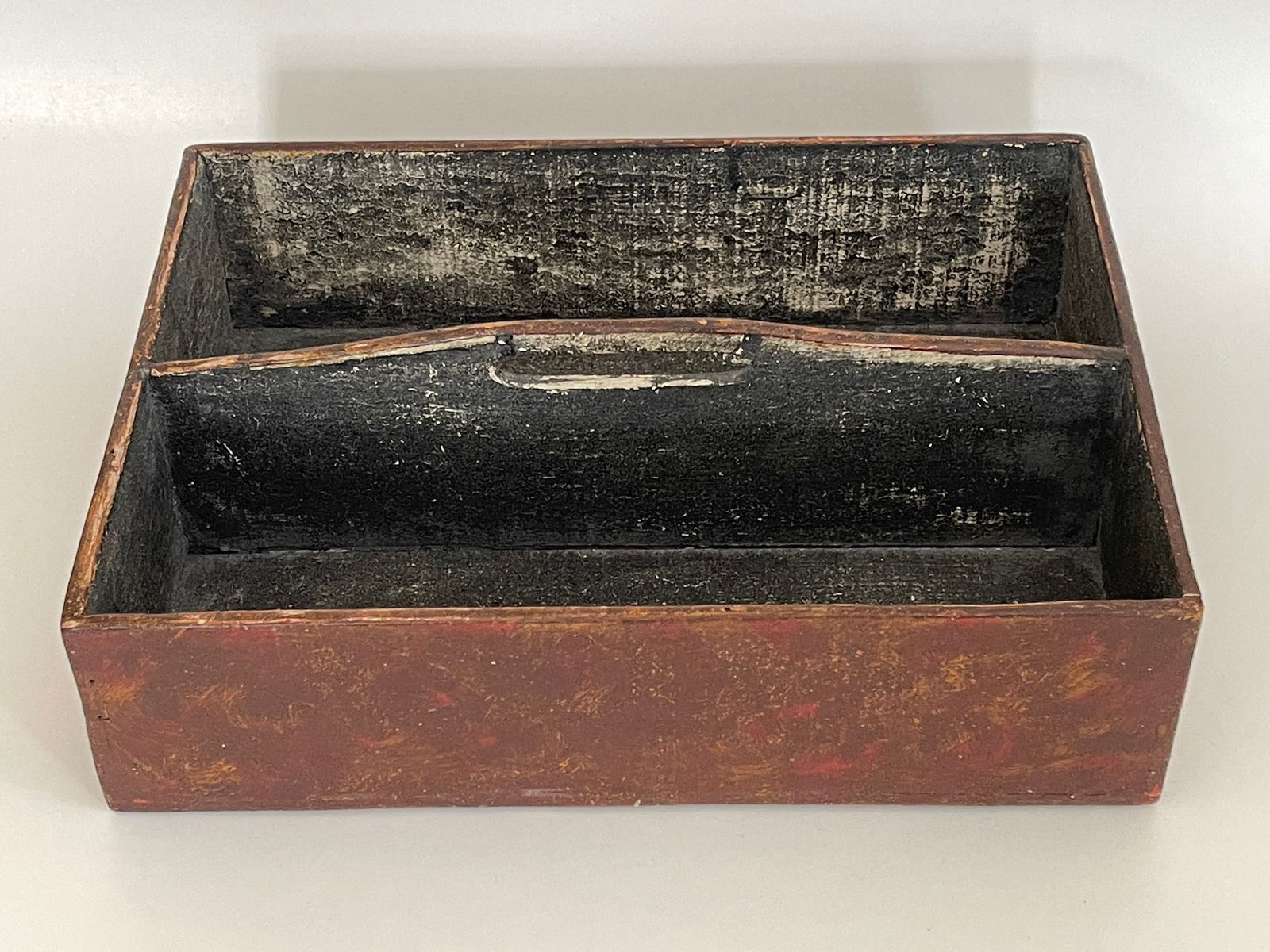 PAINTED DIVIDED BOX - 2