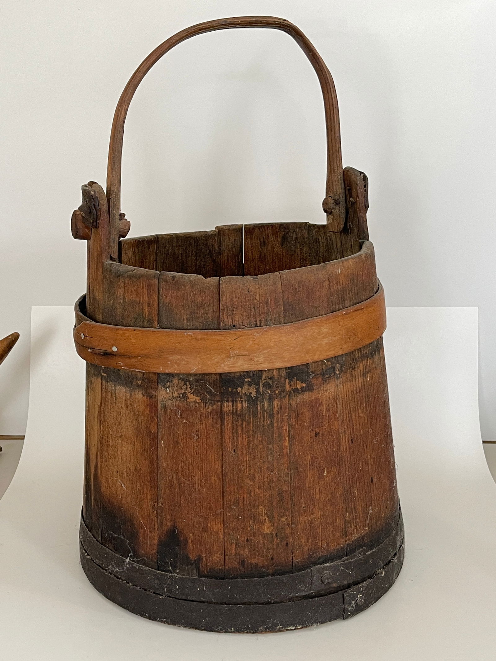 EARLY HANDLED BUCKET - 3