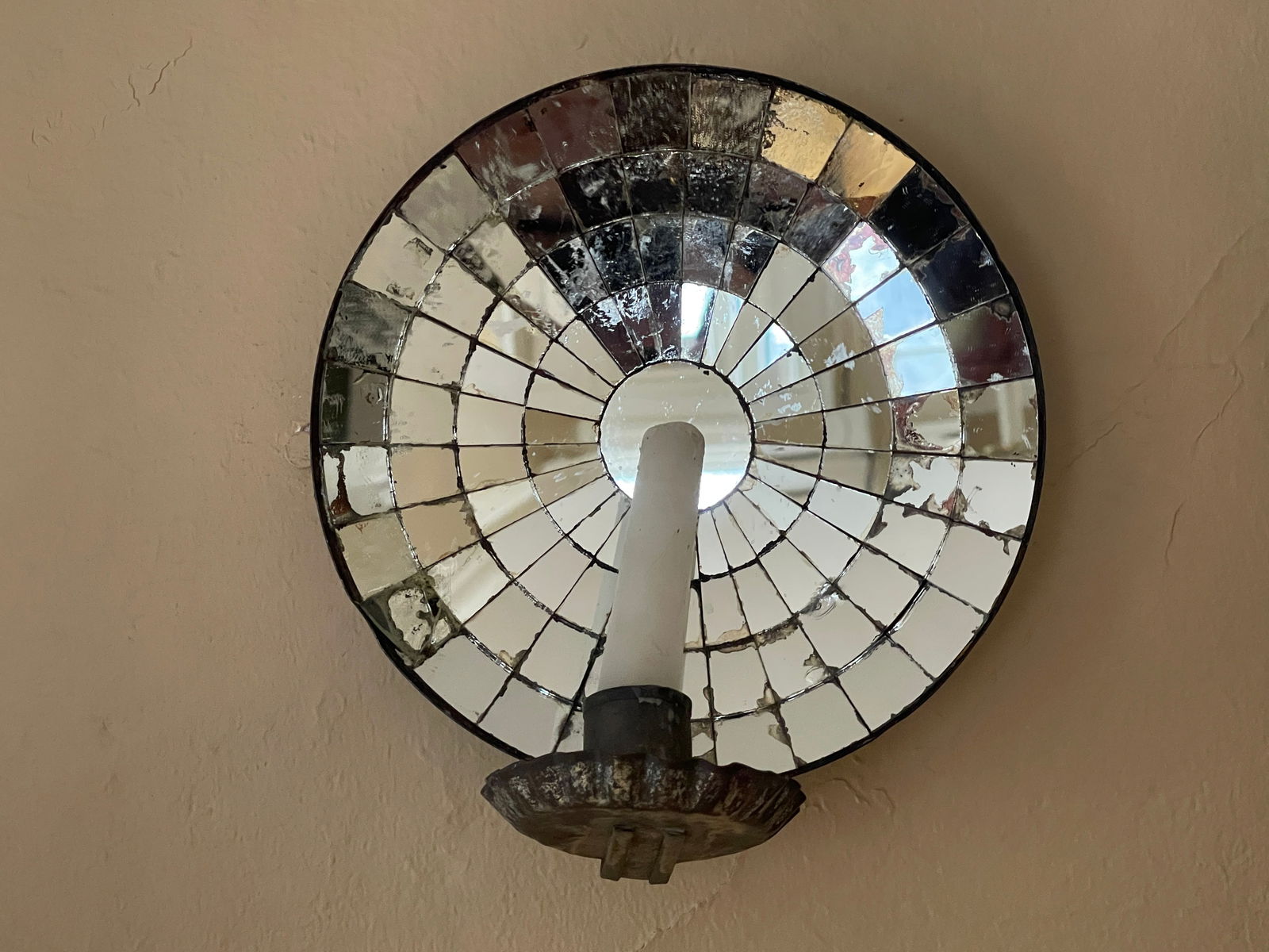 SINGLE MIRRORED CANDLE SCONCE (1 of 1)