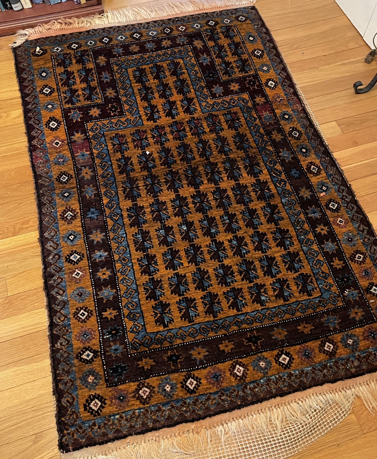 BALU CHI HAND WOVEN PRAYER RUG 3' X 5' (1 of 2)