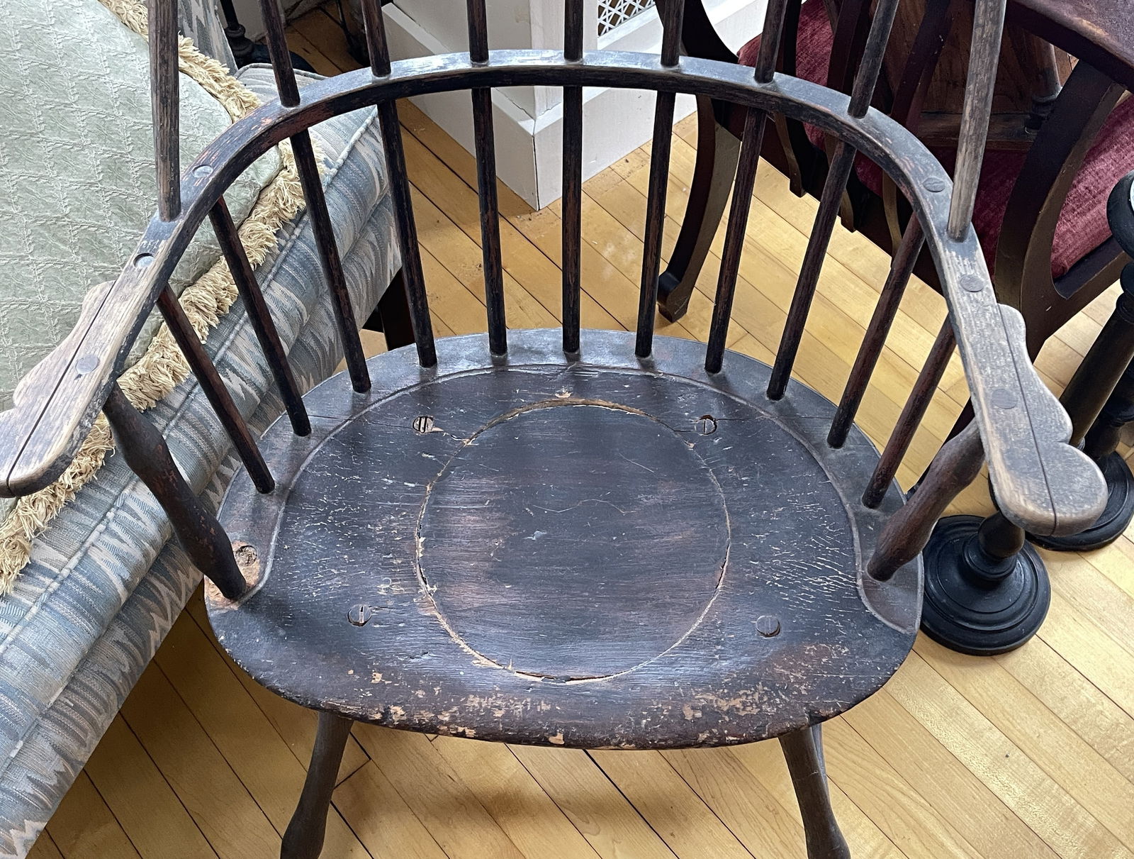 PAINTED BOWBACK WINDSOR ARM CHAIR - 2