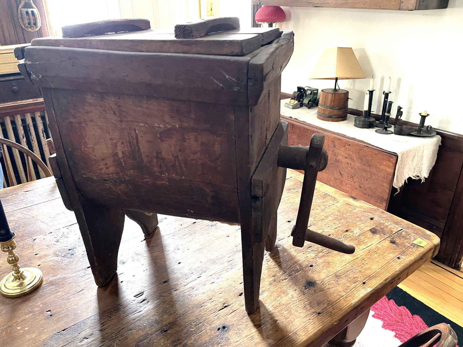 TABLE TOP BUTTER CHURN WITH INSERTS - 2