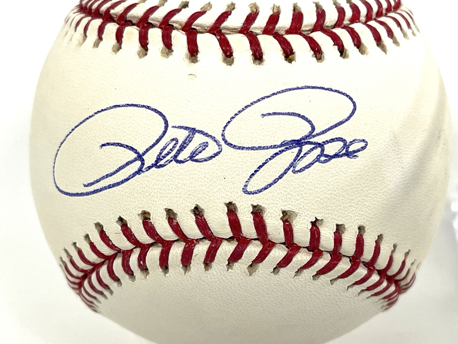 PETE ROSE SIGNED MLB BASEBALL WITH W/ AUTHENTIC CERTIFICATION - 2