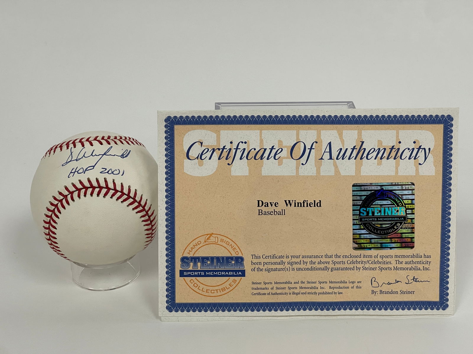DAVE WINFIELD HOF 2001 SIGNED BASEBALL: DAVE WINFIELD HOF 2001 SIGNED BASEBALL