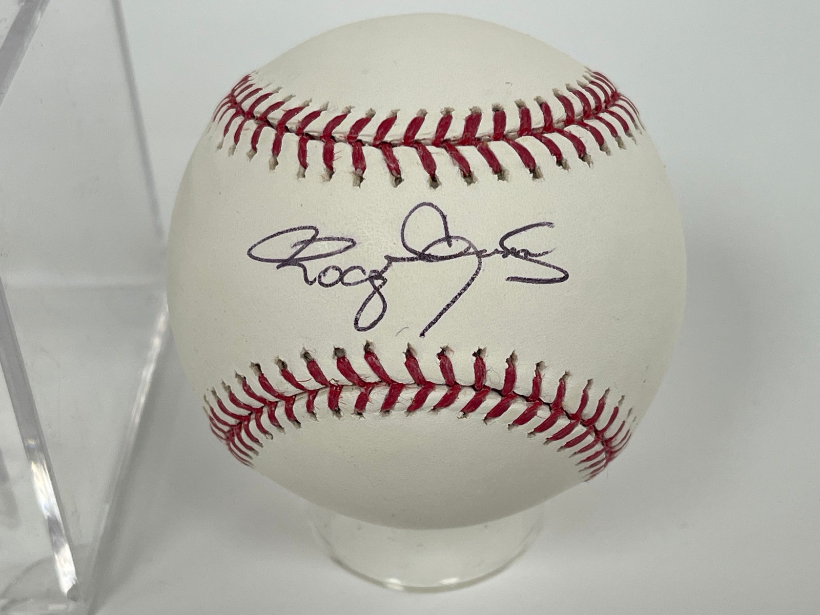 ROGER CLEMENS SIGNED BASEBALL: ROGER CLEMENS SIGNED BASEBALL