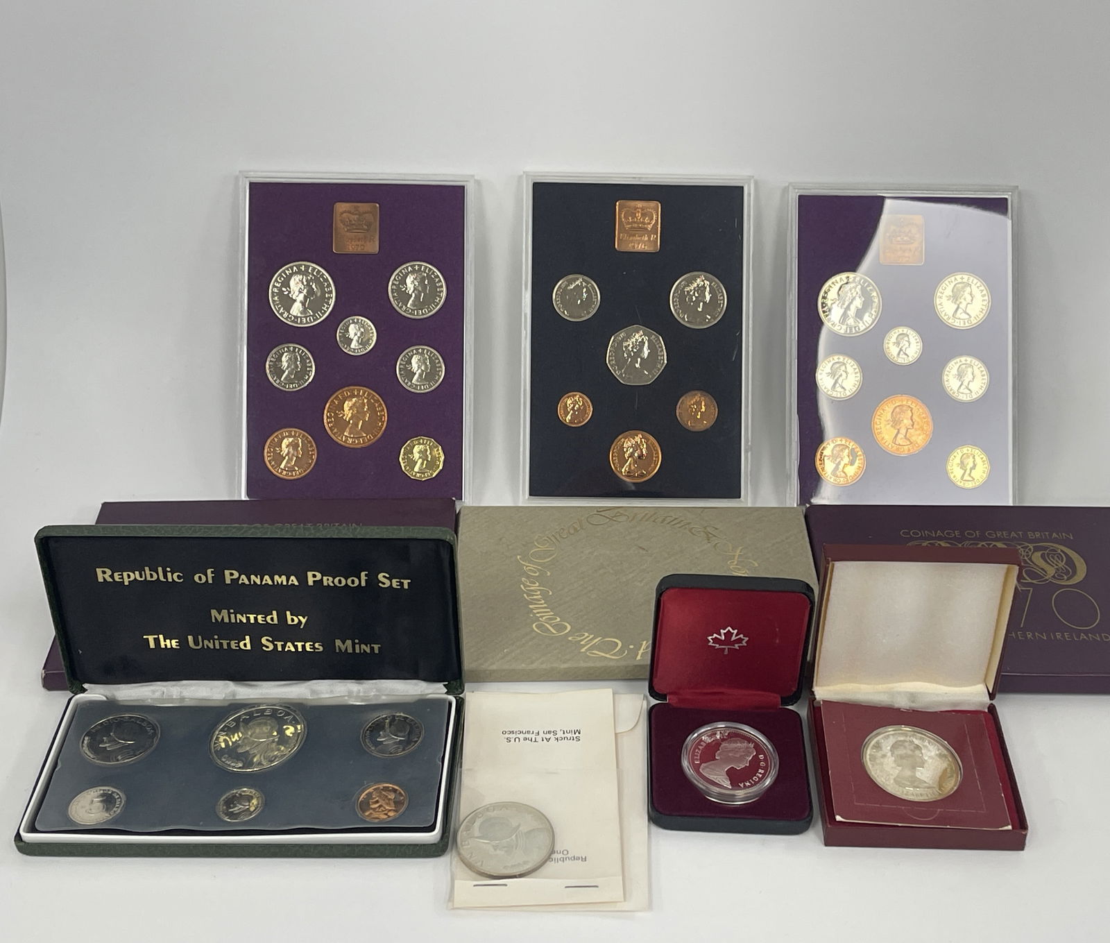 GROUPING OF MISC PROOF SETS,COINS INCLUDED PANAMA: GROUPING OF MISC PROOF SETS,COINS INCLUDED PANAMA