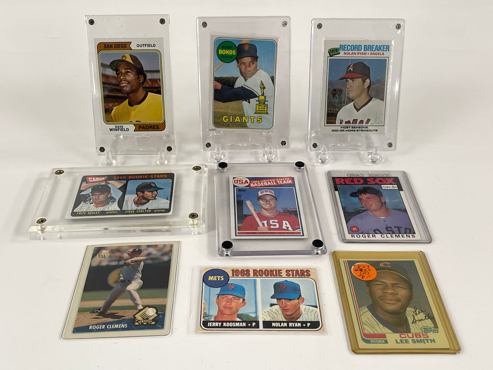GROUPING OF BASEBALL TRADING CARDS (1 of 4)