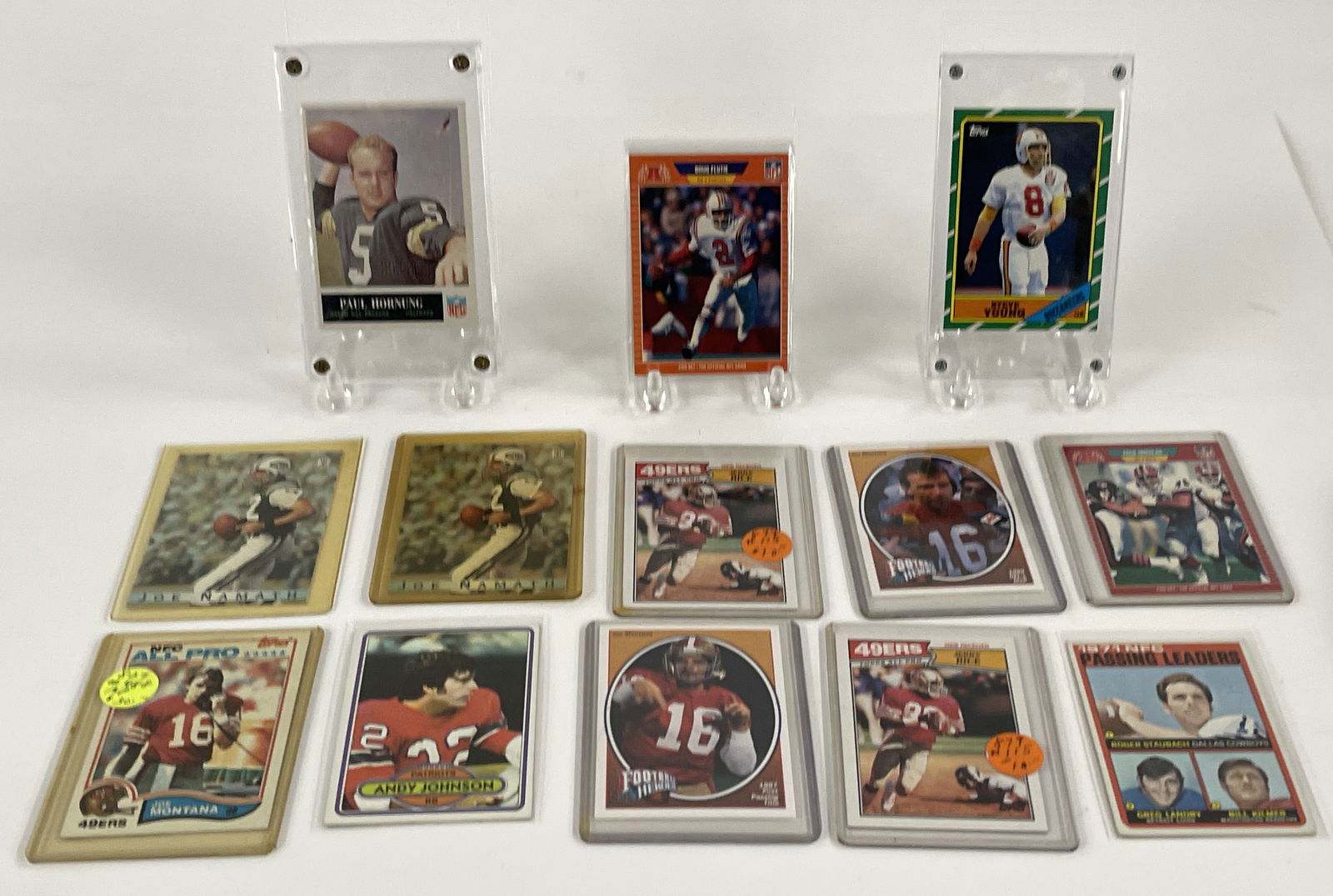 GROUPING OF FOOTBALL TRADING CARDS (1 of 8)