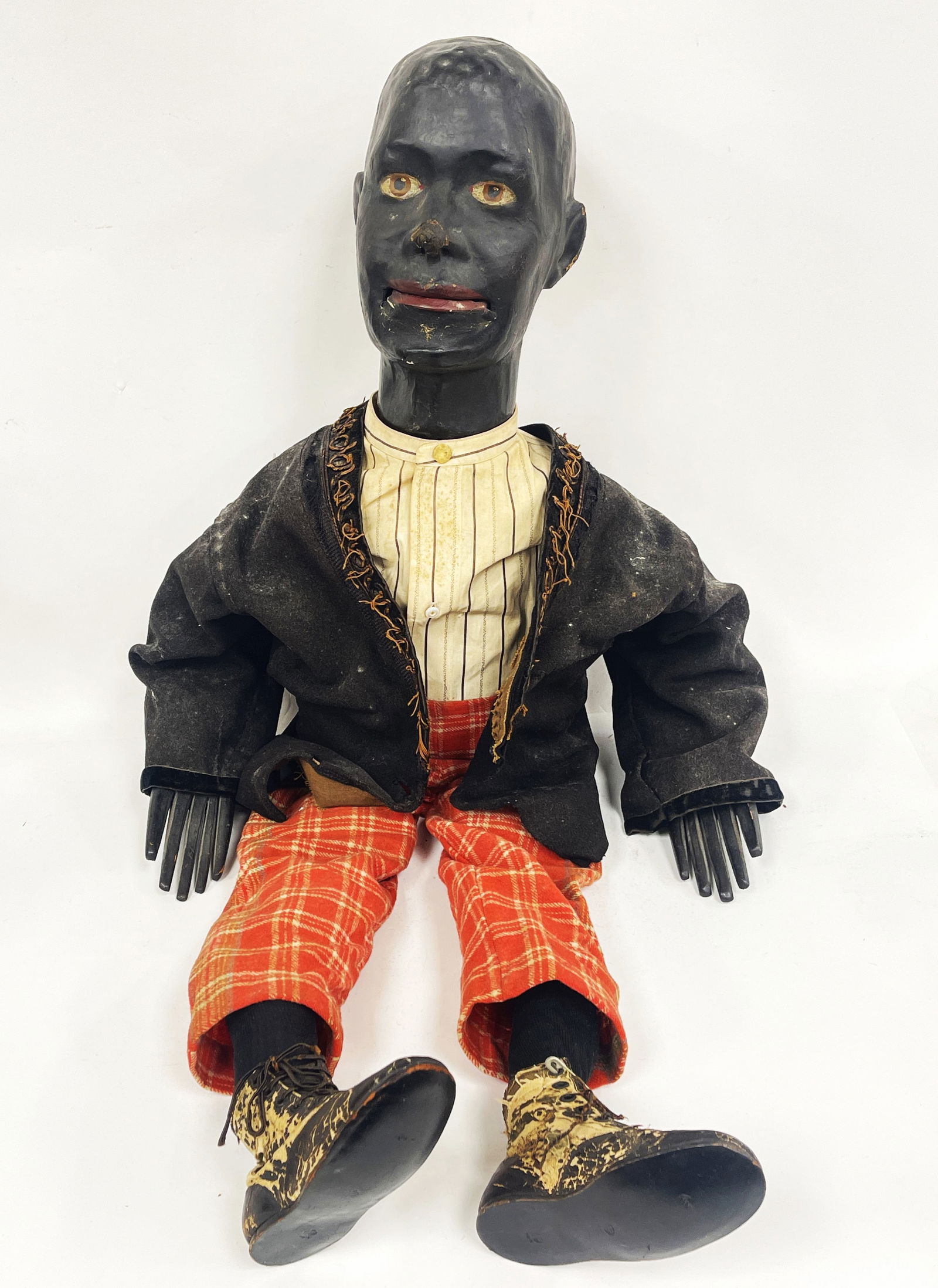 VENTRILOQUIST FIGURE (1 of 8)