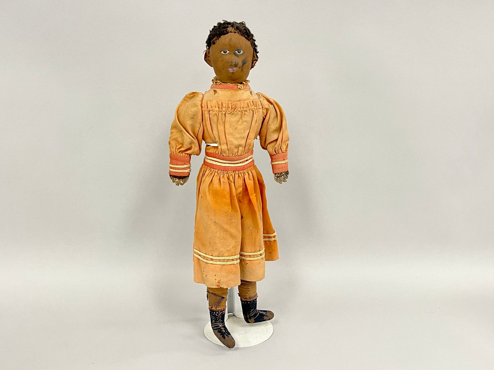 FOLK ART DOLL (1 of 4)