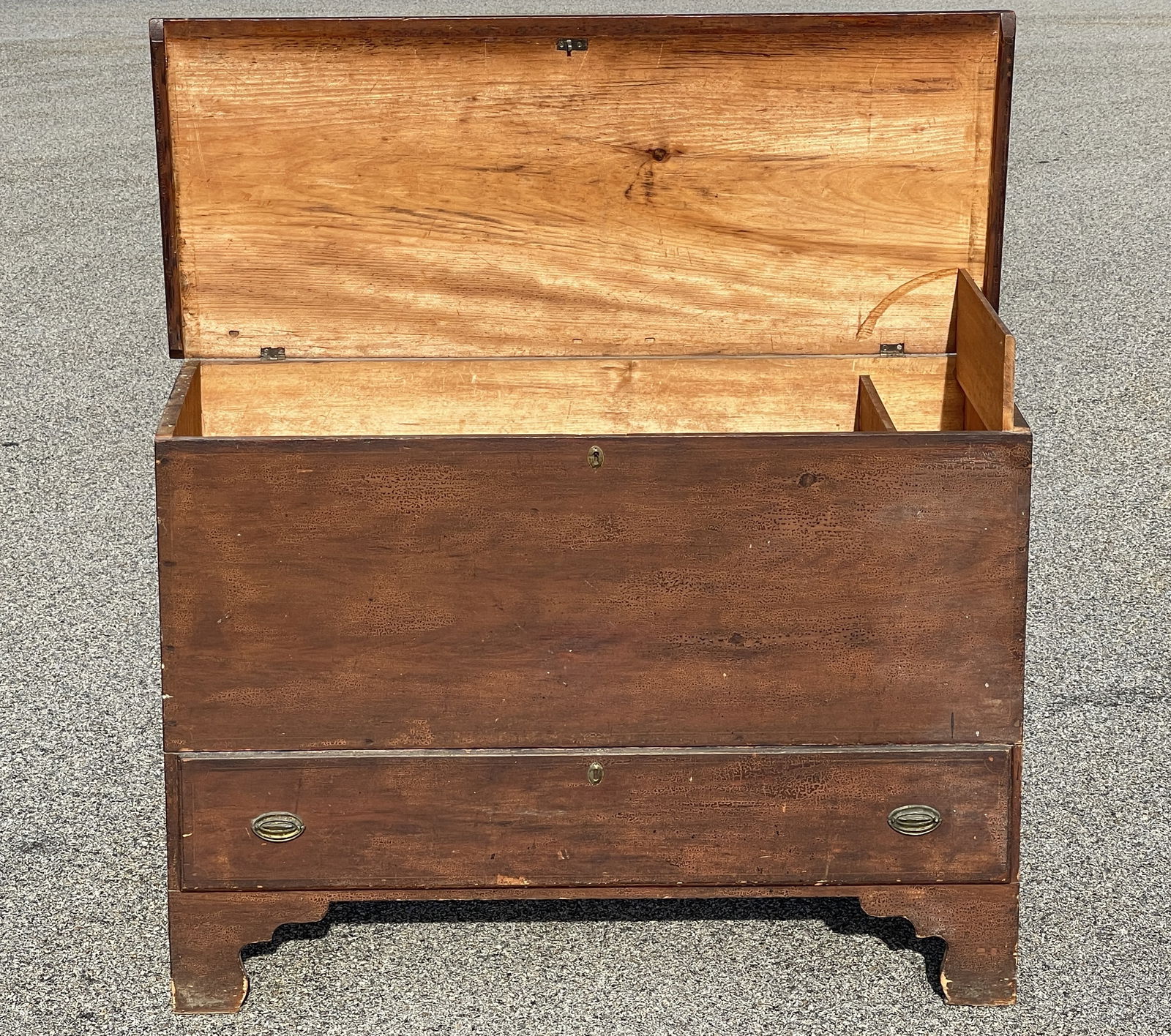 DECORATED BLANKET CHEST - 4