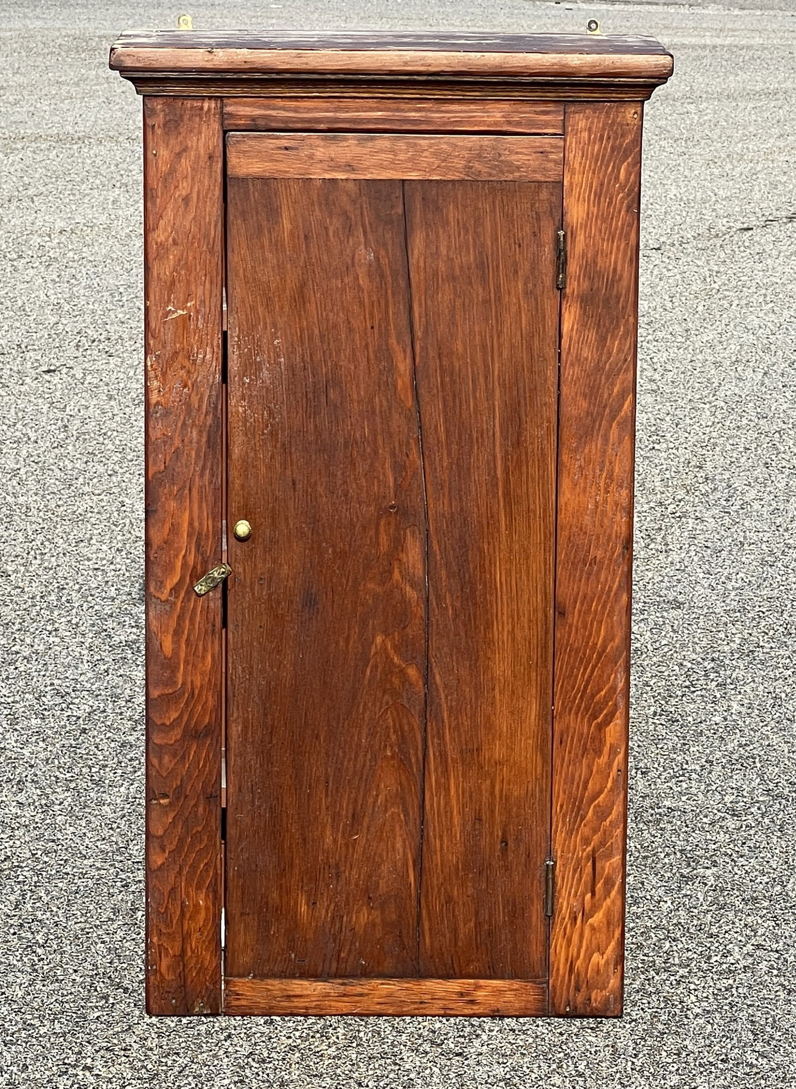 HANGING CUPBOARD (1 of 5)