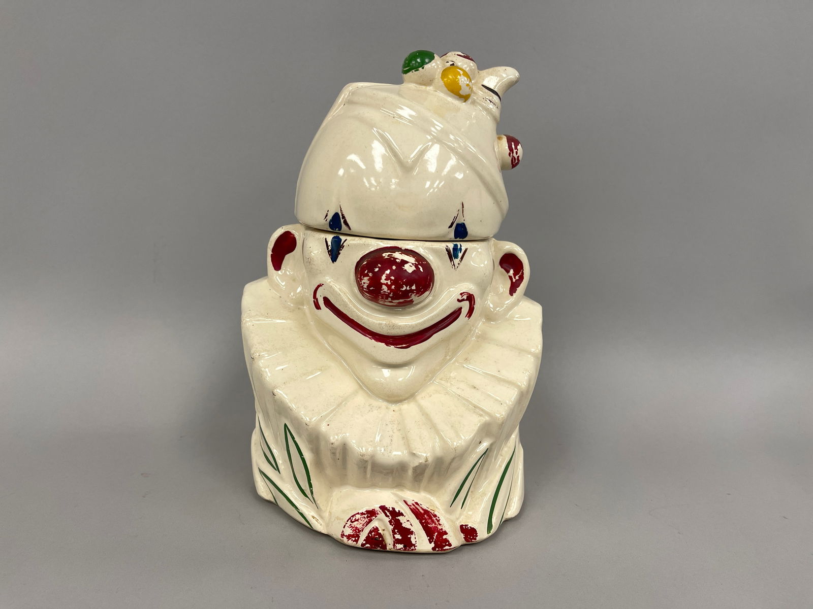 McCOY COOKIE JAR (1 of 5)