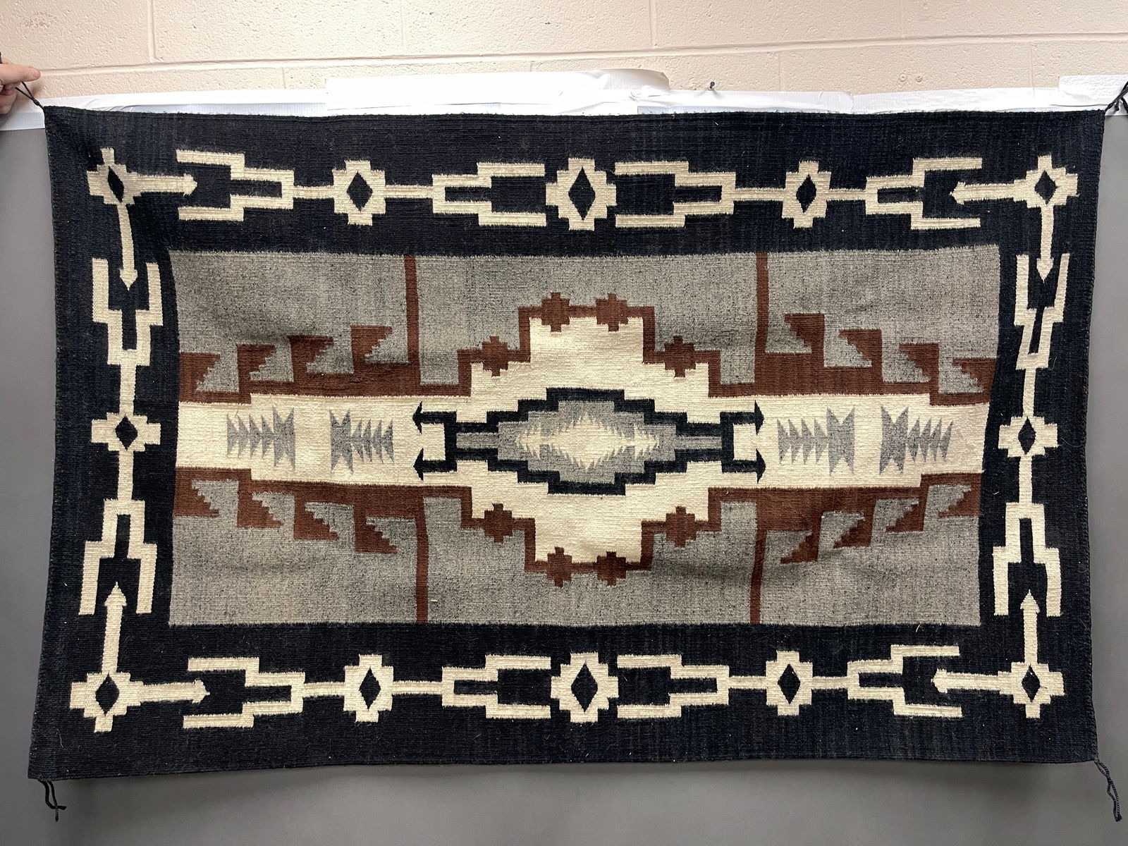 NAVAJO RUG (1 of 2)