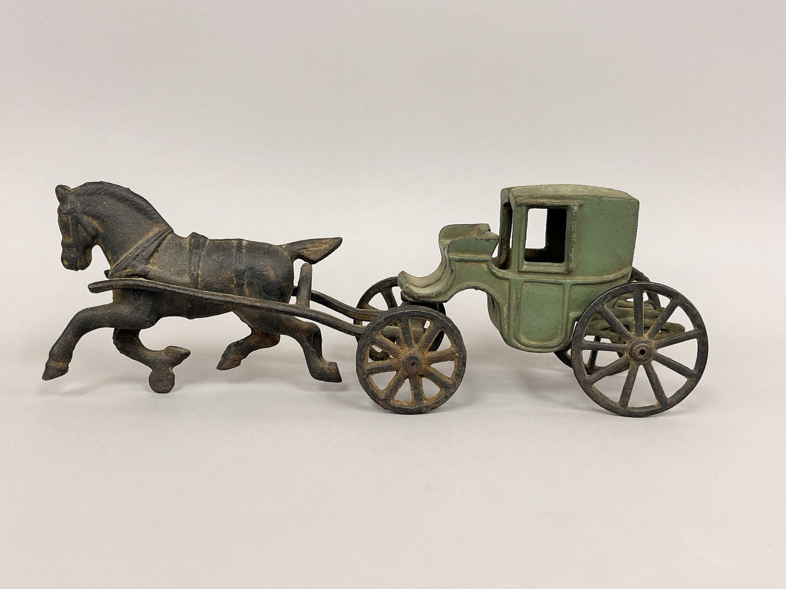 ONE HORSE COACH TOY (1 of 4)