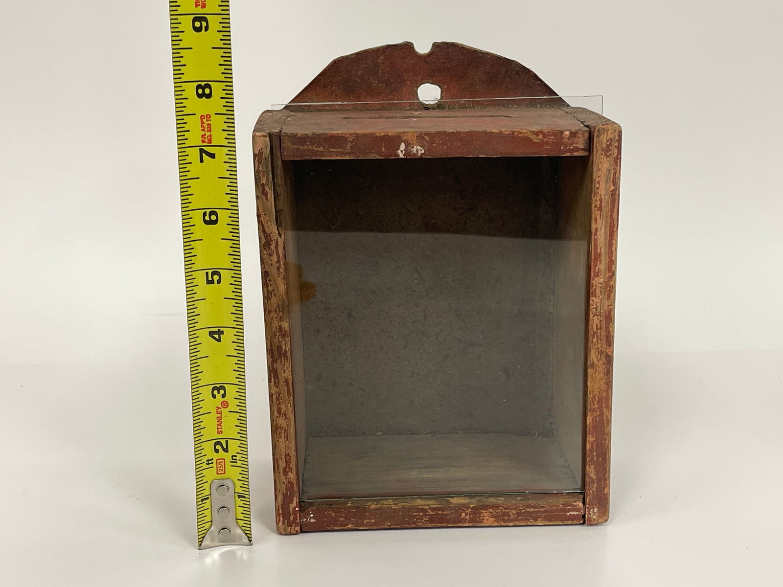 QUEEN BEE BOX IN EARLY RED - 5