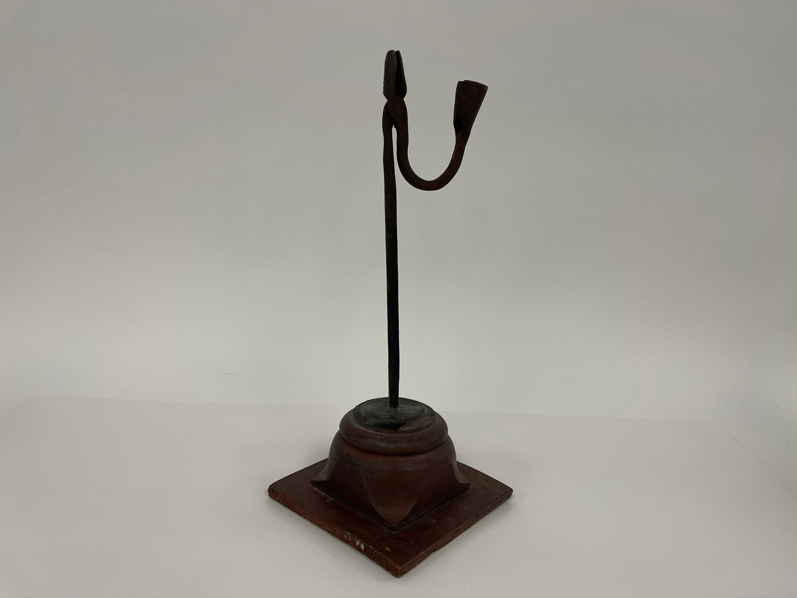 INTERESTING EARLY 18THC RED BASED RUSH LIGHT W/ CANDLE SOCKET - 2