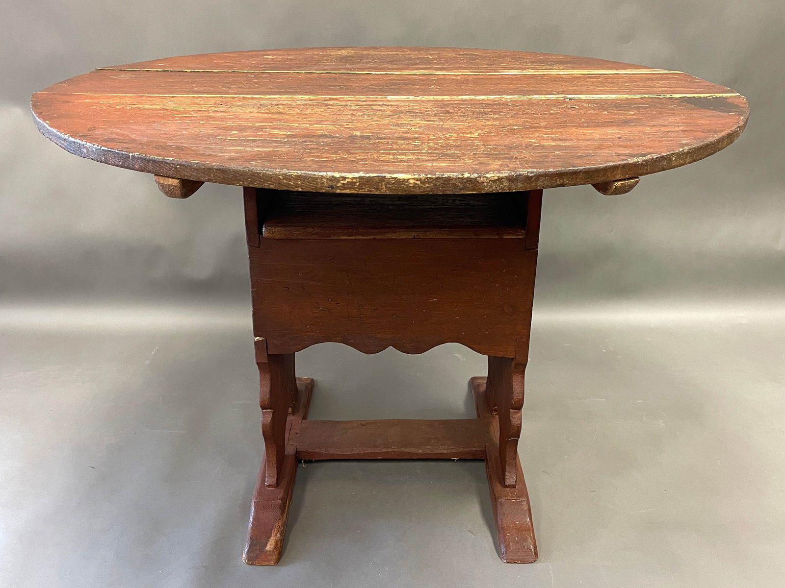 EARLY 18TH C SHOE FOOT HUTCH TABLE IN OLD RED PAINT (1 of 8)
