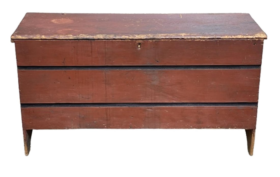 RARE 18TH C SHADOW MOLDED BLANKET CHEST IN OLD RED PAINT C.1700 ,MA (1 of 4)