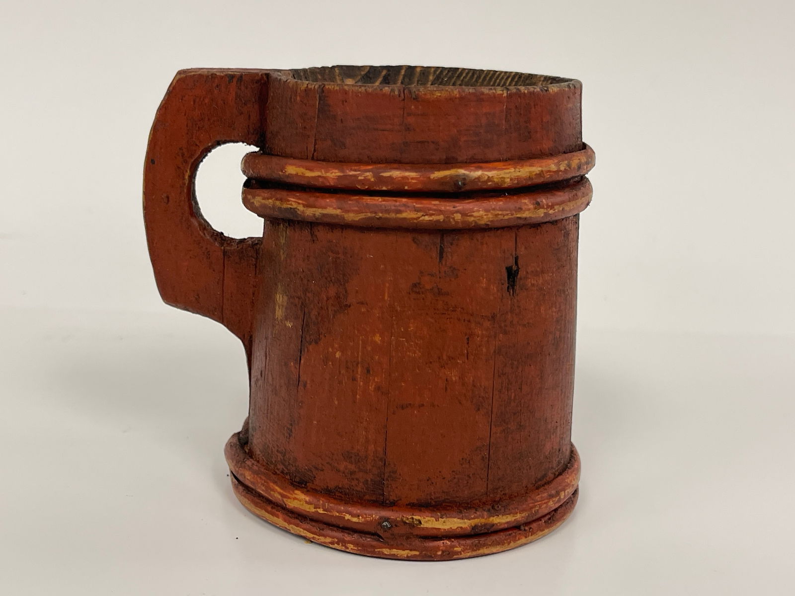 LITTLE HORNBEAM DRINKING PIGGIN IN THE OLD RED COLOR: LITTLE HORNBEAM DRINKING PIGGIN IN THE OLD RED COLOR