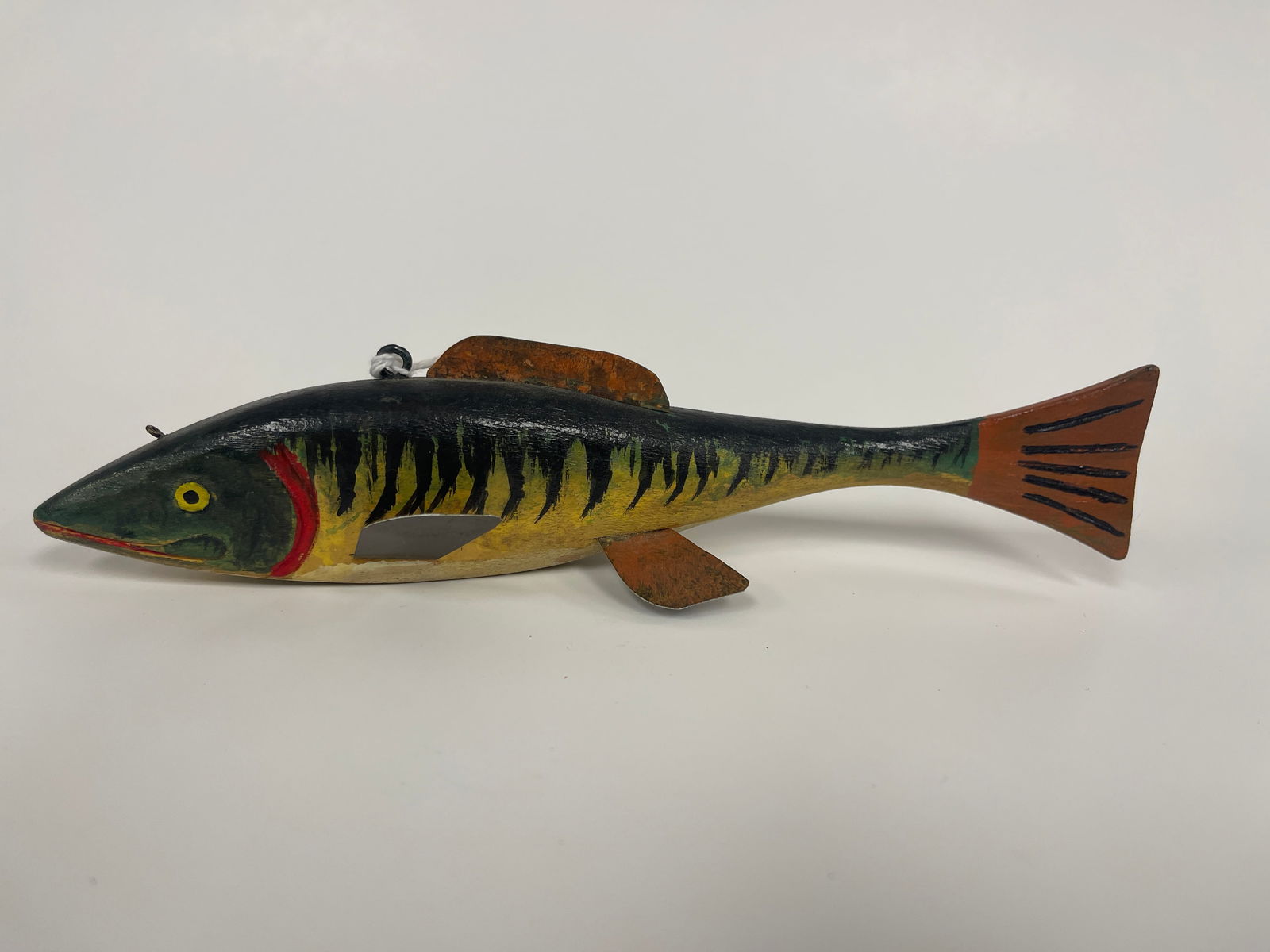 FOLK ART PAINTED FISH DECOY (1 of 4)