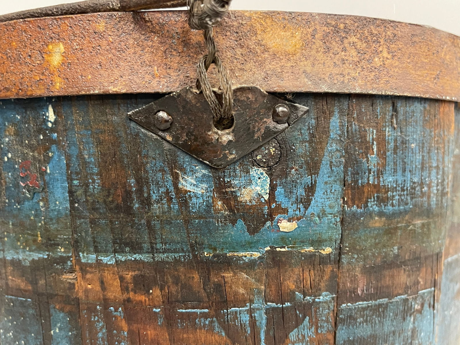 SHAKER BLUE BUCKET - 4