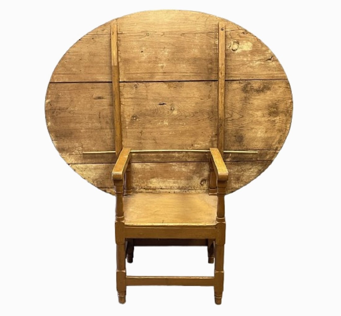 OVAL TURNED LEG BOX STRETCHER HUTCH TABLE: OVAL TURNED LEG BOX STRETCHER HUTCH TABLE