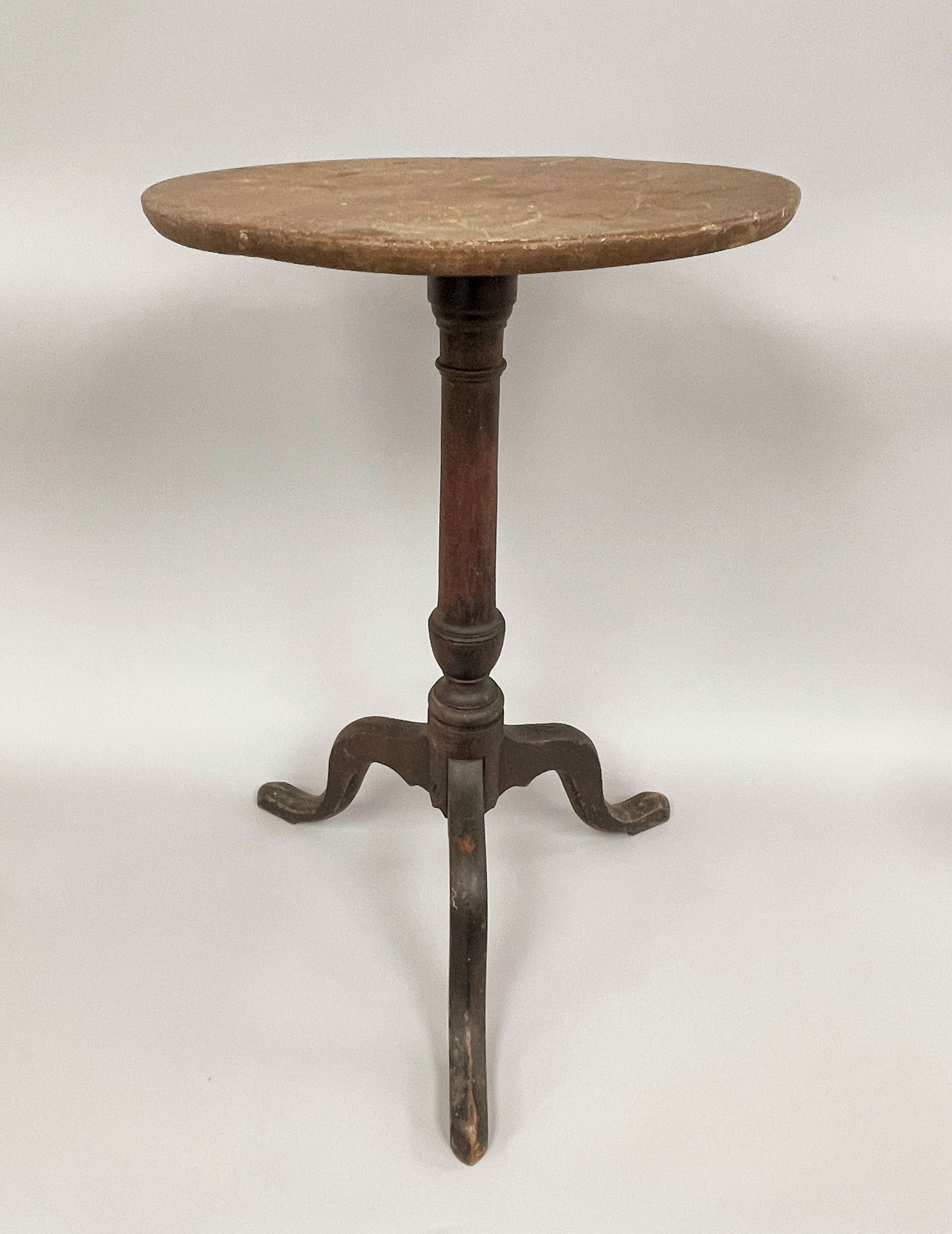 QUEEN ANNE CANDLE STAND BELIEVED TO BE OF PORTSMOUTH ORIGIN IN SHOCKINGLY ANCIENT WONDERFULLY (1 of 7)