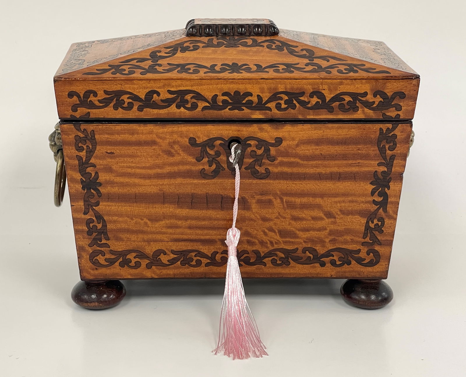 19TH C SARCOPHAGUS SATINWOOD & ROSEWOOD INLAY: 19TH C SARCOPHAGUS SATINWOOD & ROSEWOOD INLAY 4.5" X 7.5" X 5"