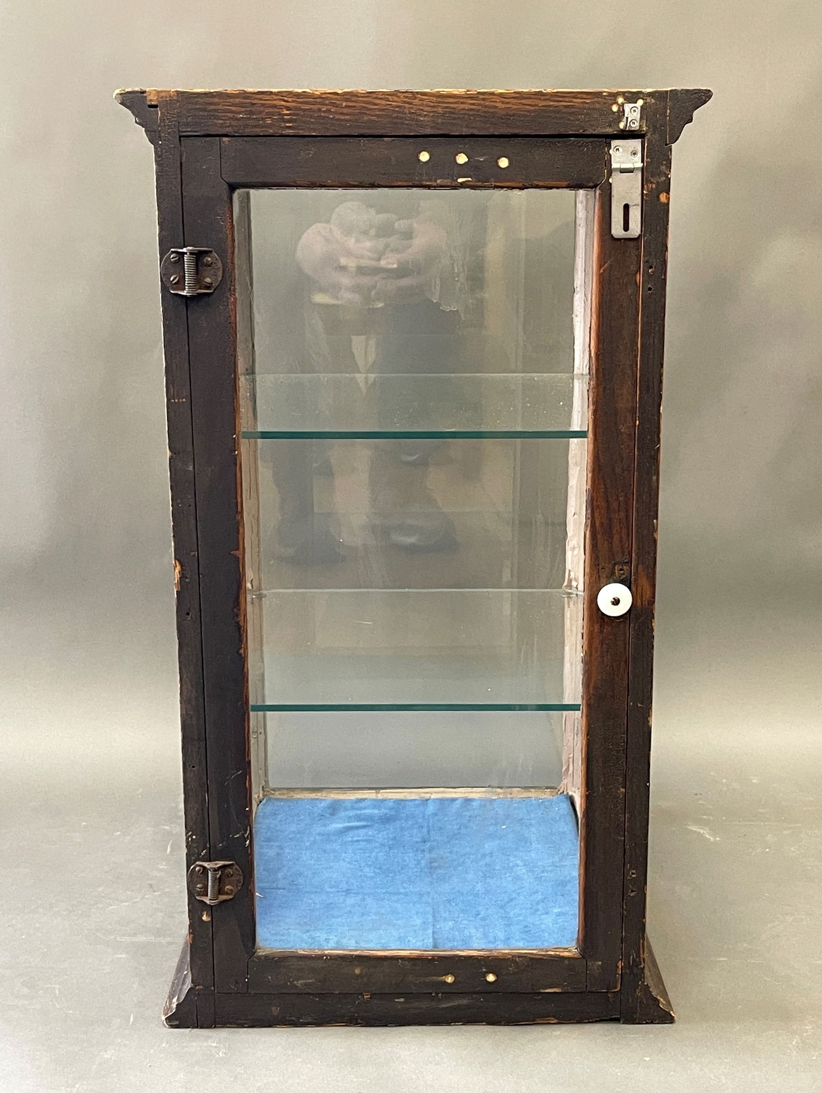 COUNTRY STORE DISPLAY CASE - 4