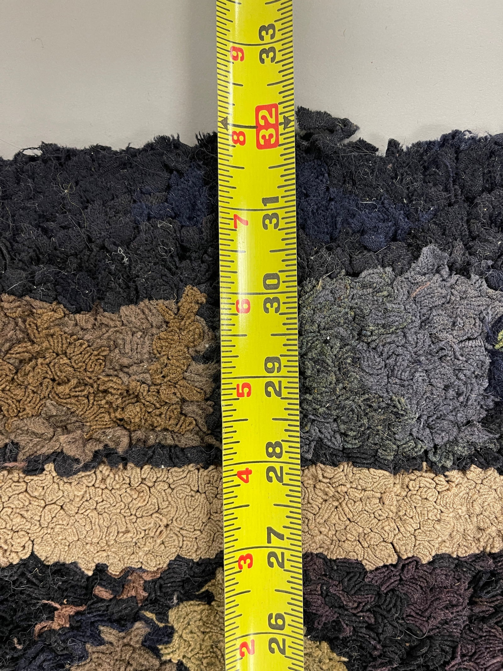 GEOMETRIC HOOKED RUG - 4