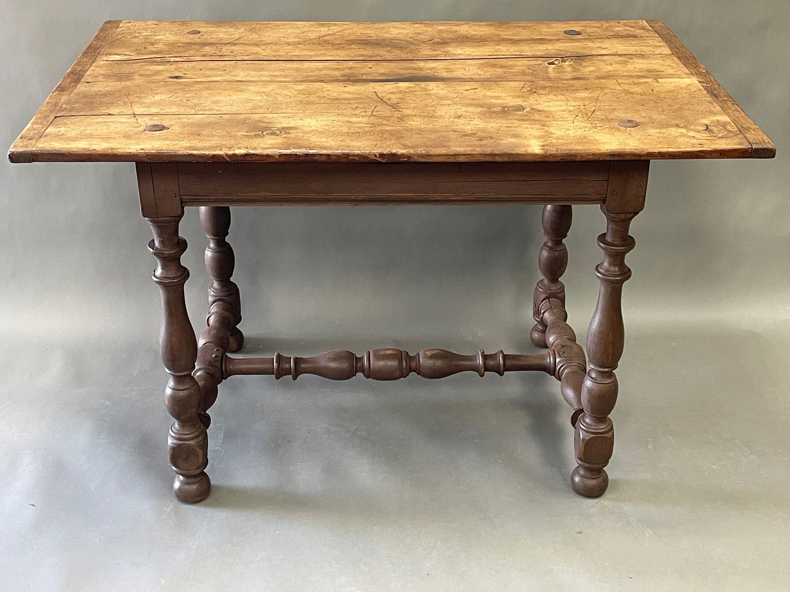 AMERICAN LATE 17TH C TEA TABLE (1 of 7)