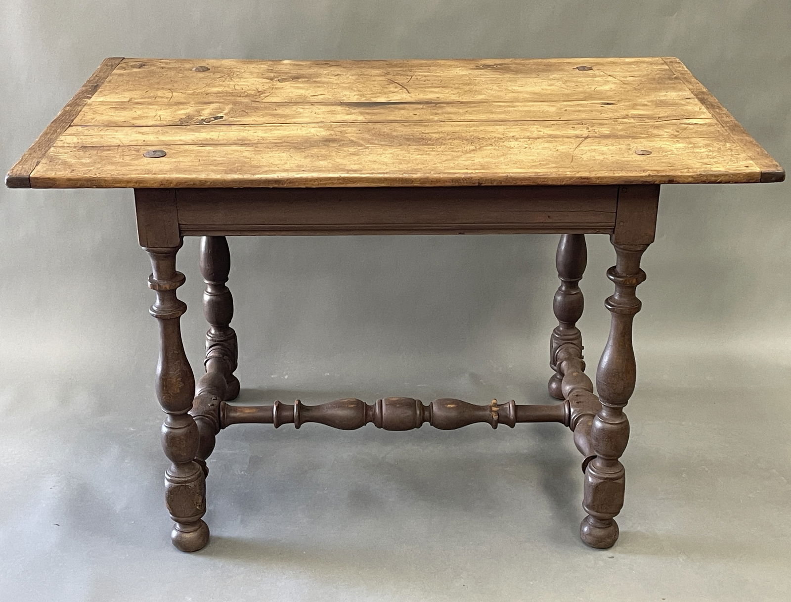 AMERICAN LATE 17TH C TEA TABLE - 4