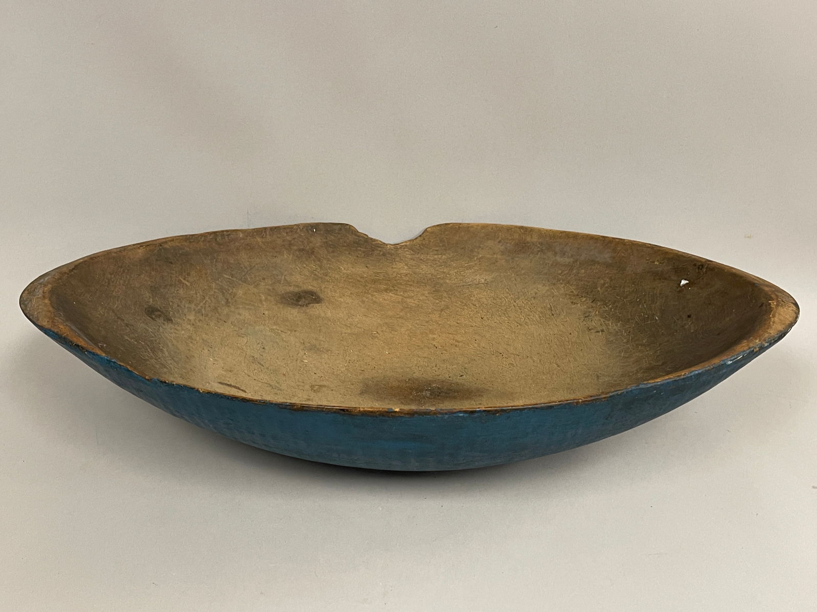 BLUE PAINTED TRENCHER - 3