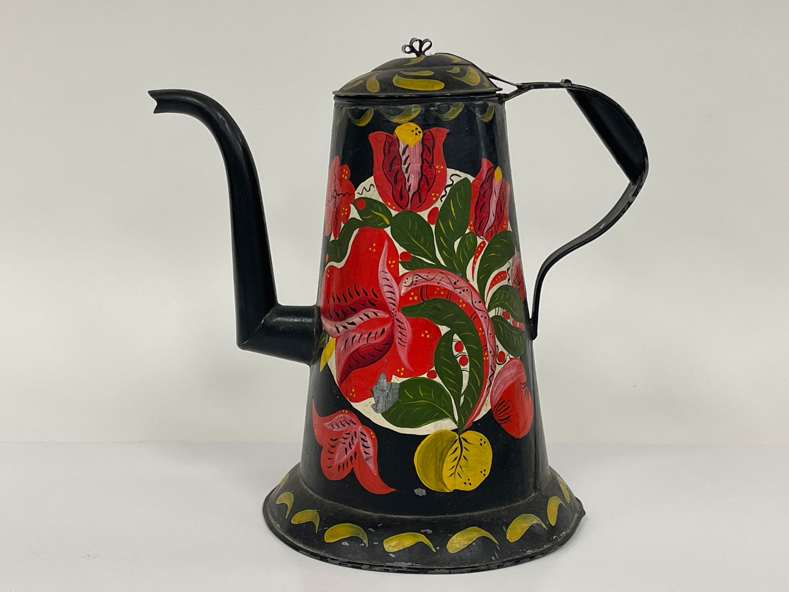 EARLY PAINTED DECORATION TIN PENNSYLVANIA COFFEE POT (1 of 4)