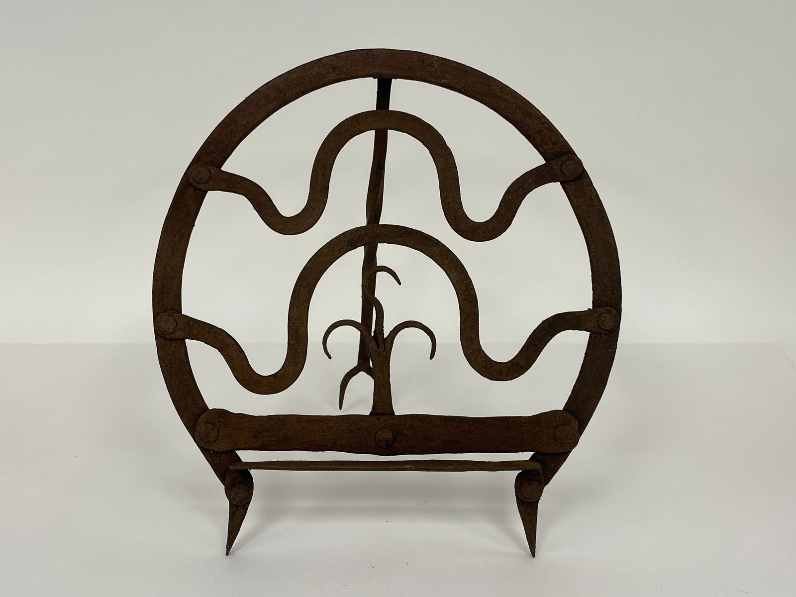 18TH C IRON SCOTCH BROILER (1 of 5)