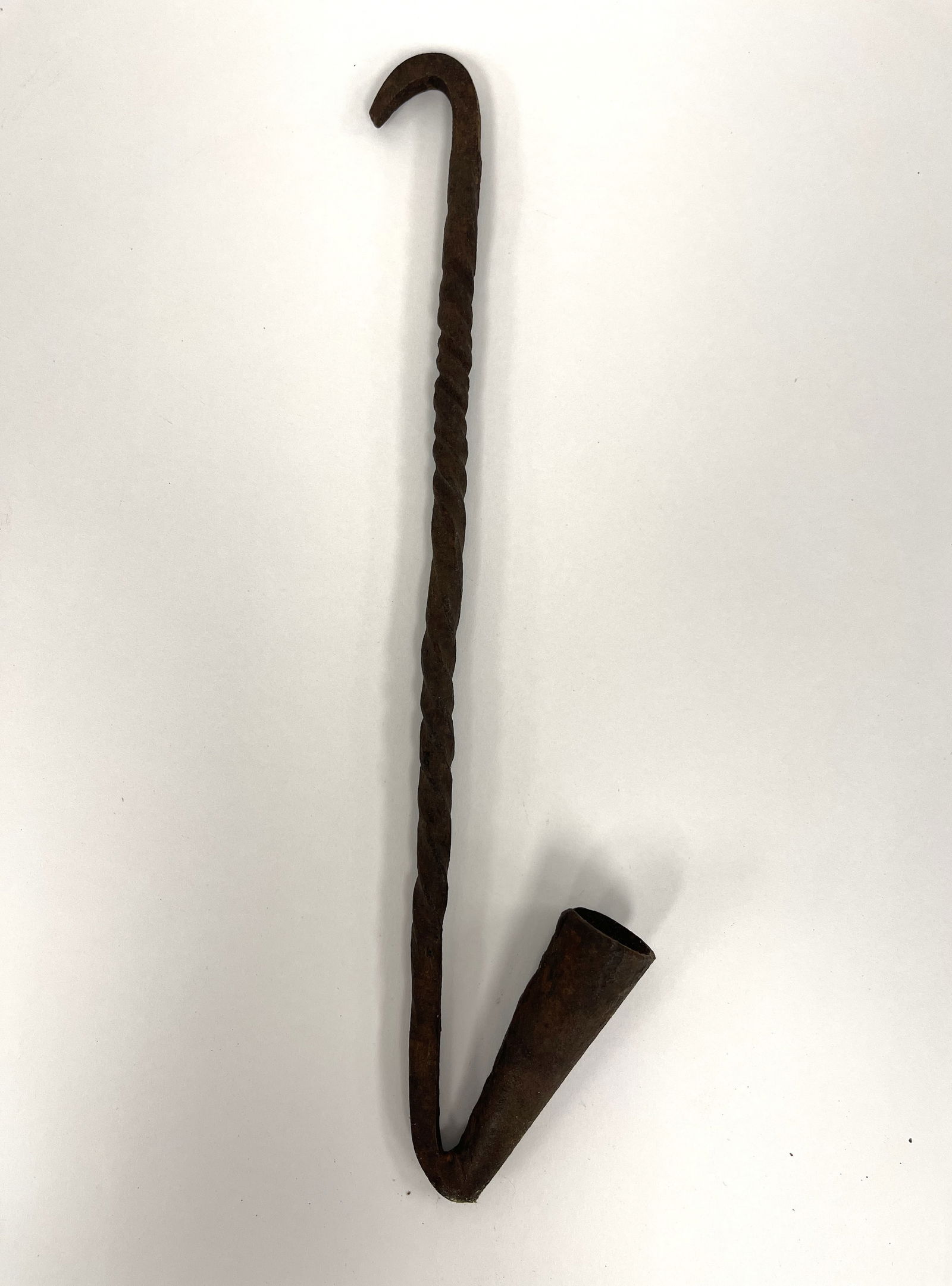 EARLY TWISTED IRON HANGING SINGLE SOCKET LOOM LIGHT: EARLY TWISTED IRON HANGING SINGLE SOCKET LOOM LIGHT