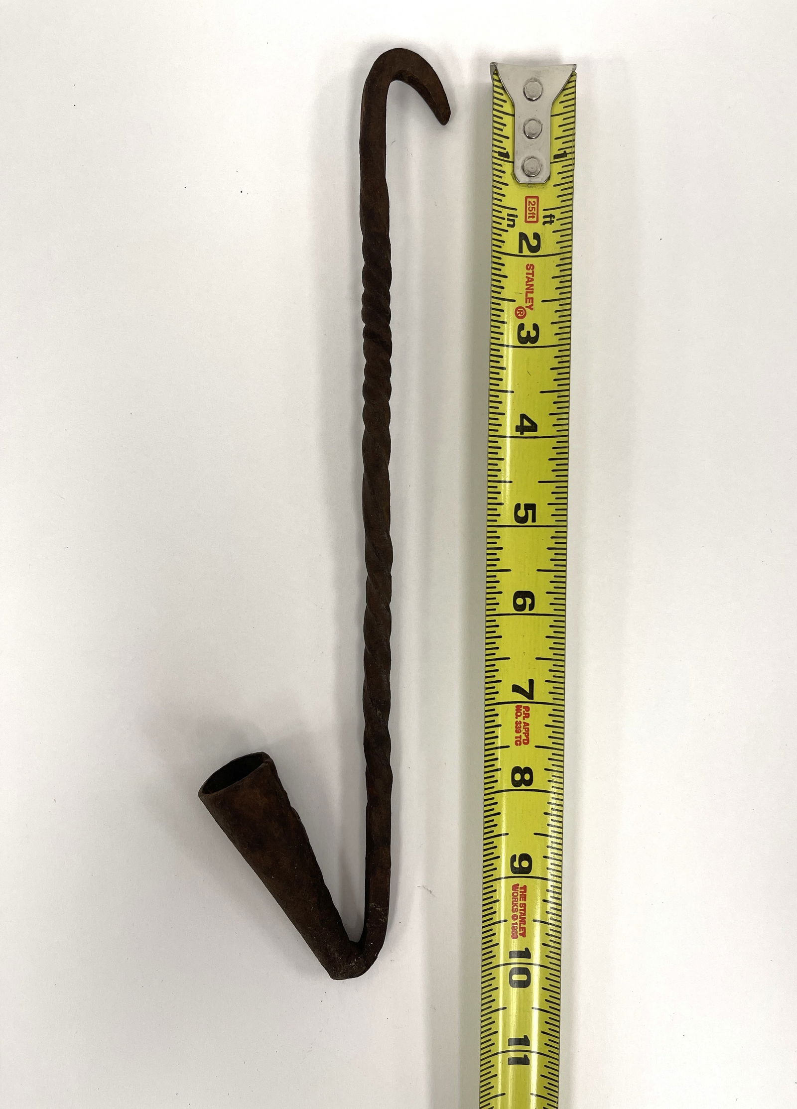 EARLY TWISTED IRON HANGING SINGLE SOCKET LOOM LIGHT - 3