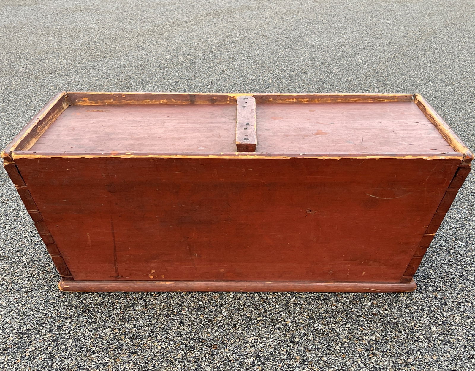 RED COVERED DOUGH BOX - 6