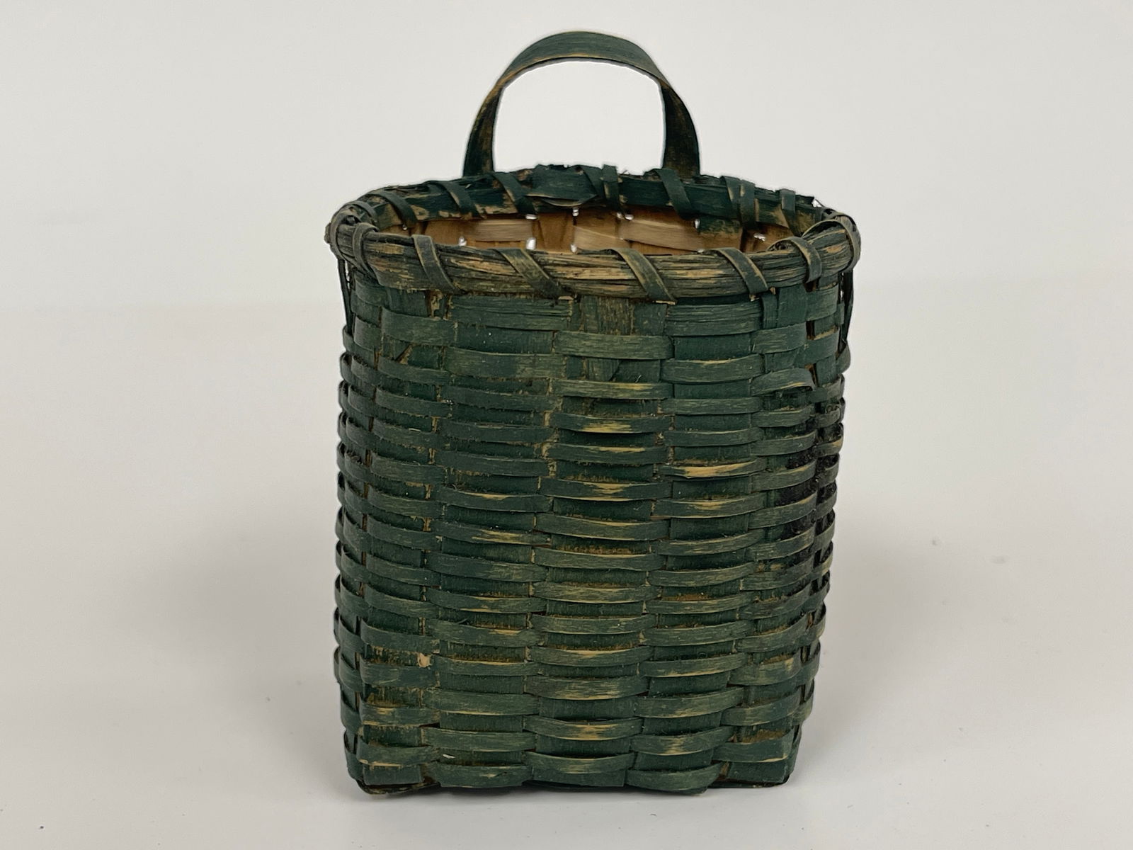 IMPORTANT MINIATURE PACK BASKET IN THE OLD FOREST GREEN PAINT (1 of 5)