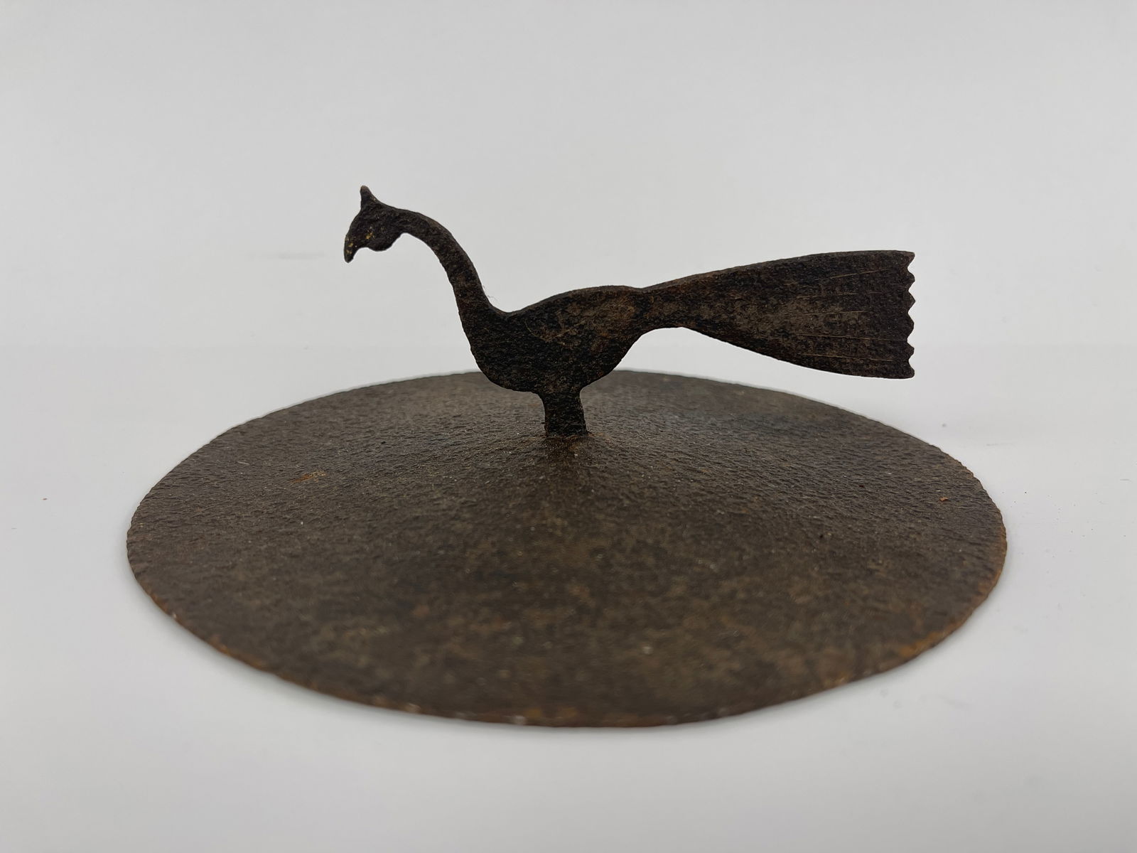 EARLY FORGED IRON STEW POT LID W/ PHEASANT SHAPED HANDLE: EARLY FORGED IRON STEW POT LID W/ PHEASANT SHAPED HANDLE