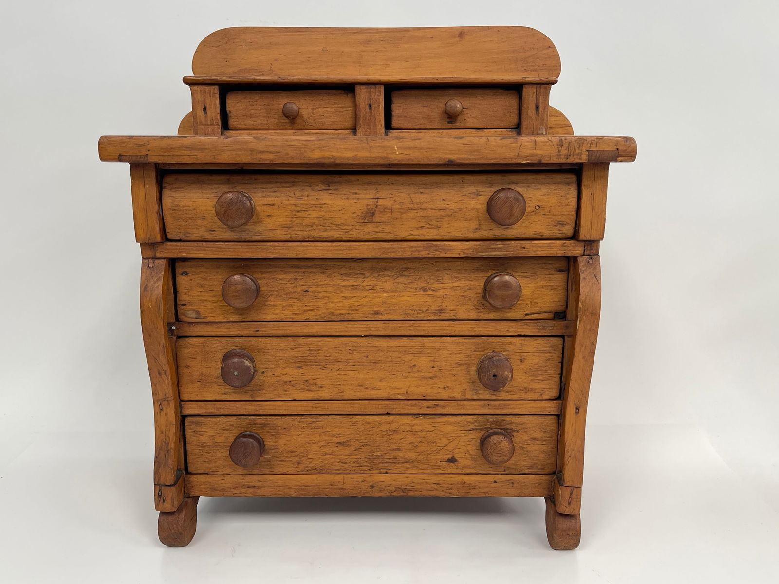MINIATURE PINE CHEST OF DRAWERS: MINIATURE PINE CHEST OF DRAWERS