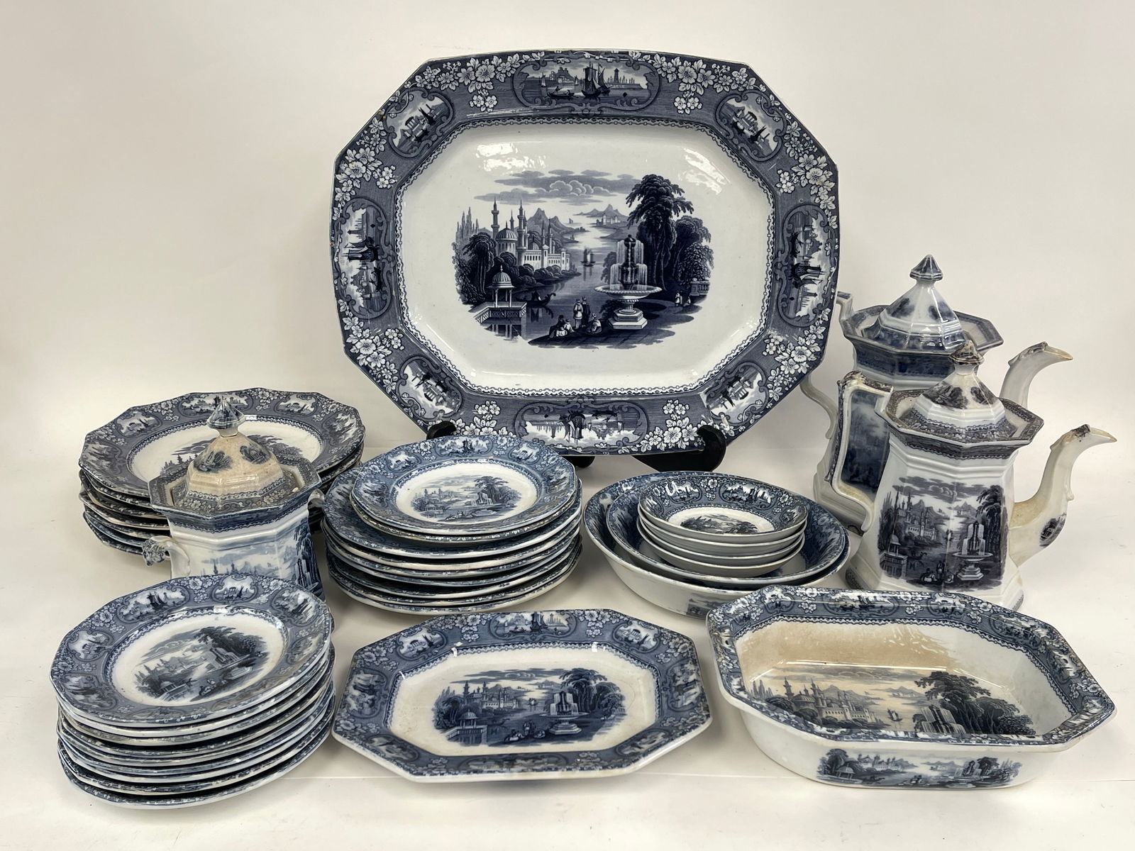LARGE GROUPING OF STAFFORDSHIRE MEDINA CHINA (1 of 10)