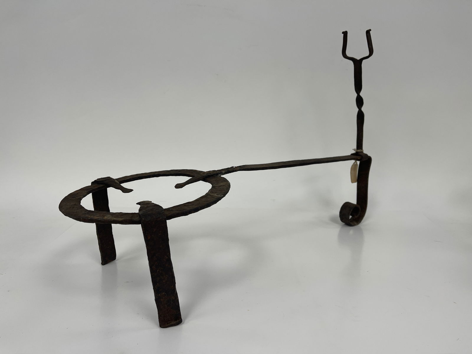 18TH C IRON HEARTH TRIVET BROILER (1 of 4)