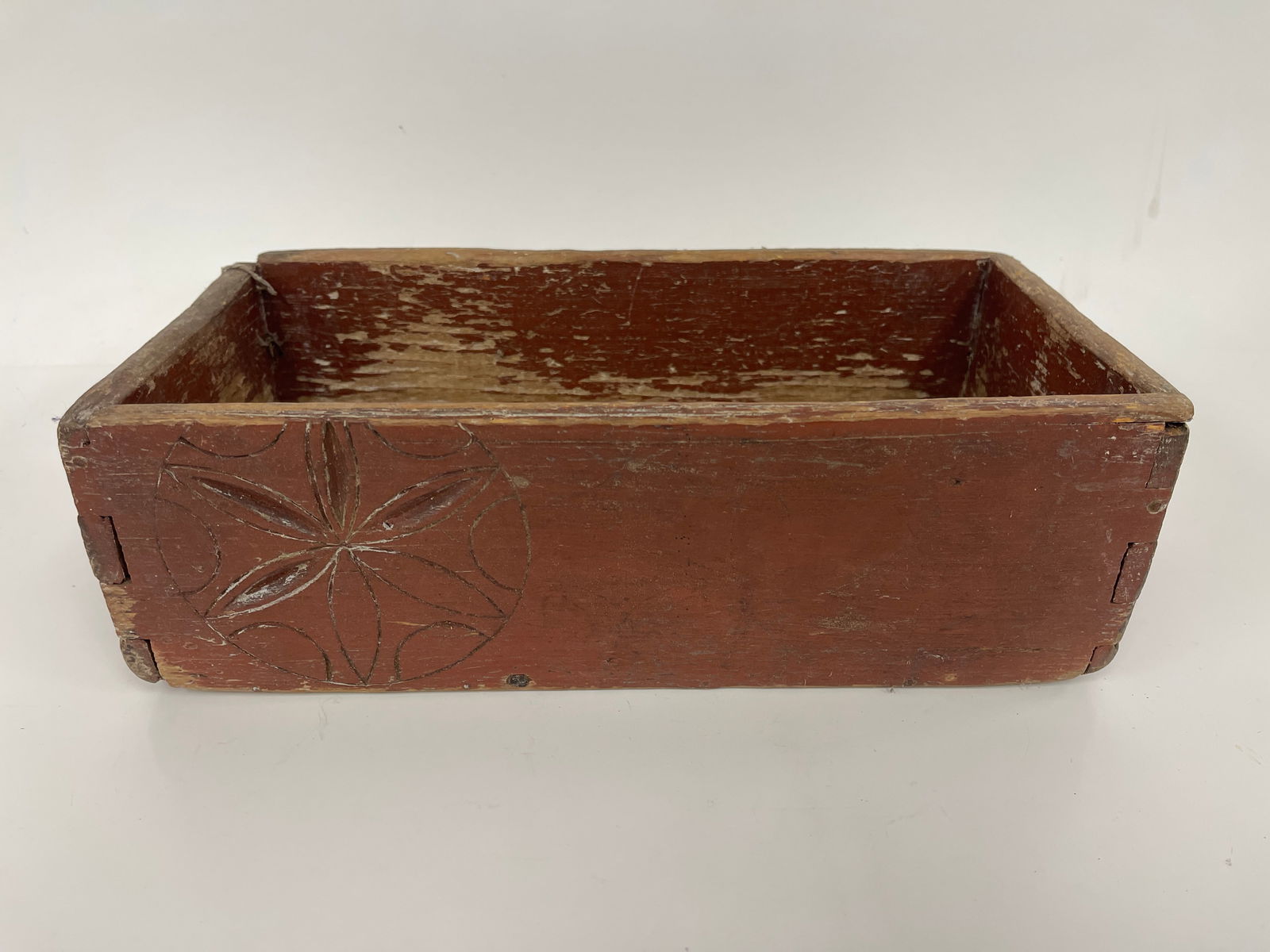 RED PAINTED DECORATED DOVETAILED BOX (1 of 6)