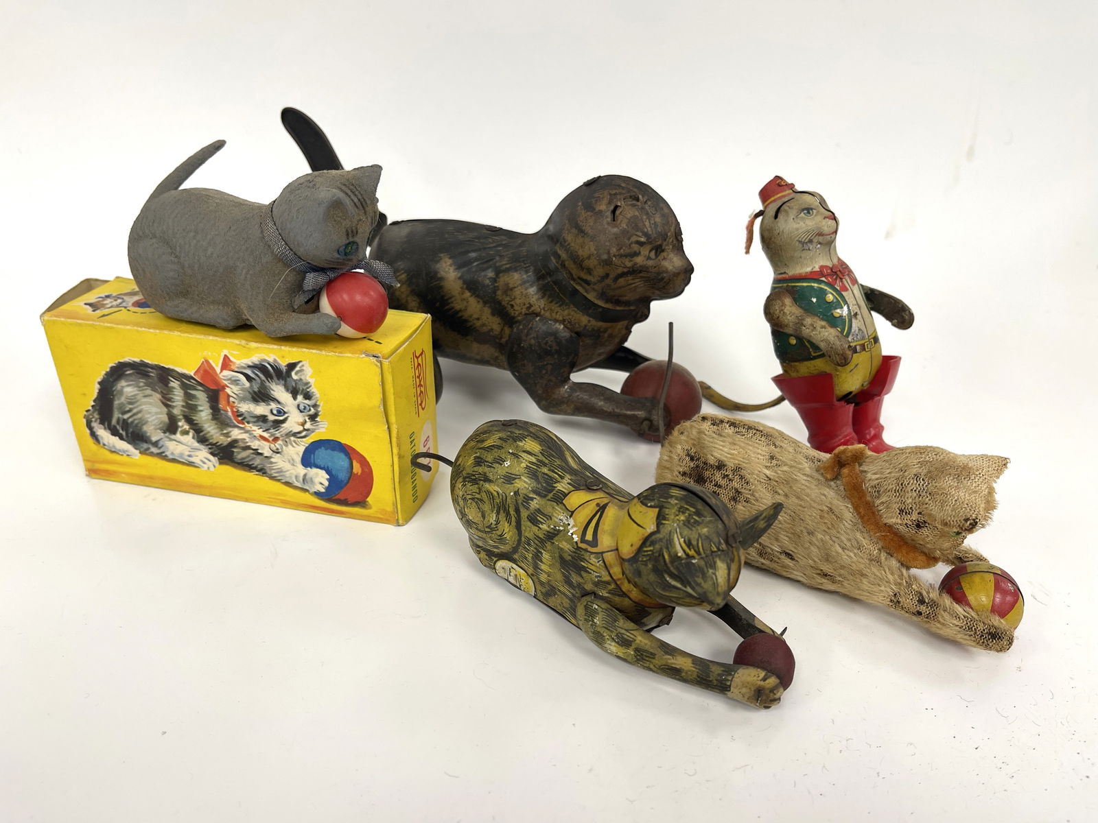 FIVE MISC TIN WINDUP CAT TOYS - 3