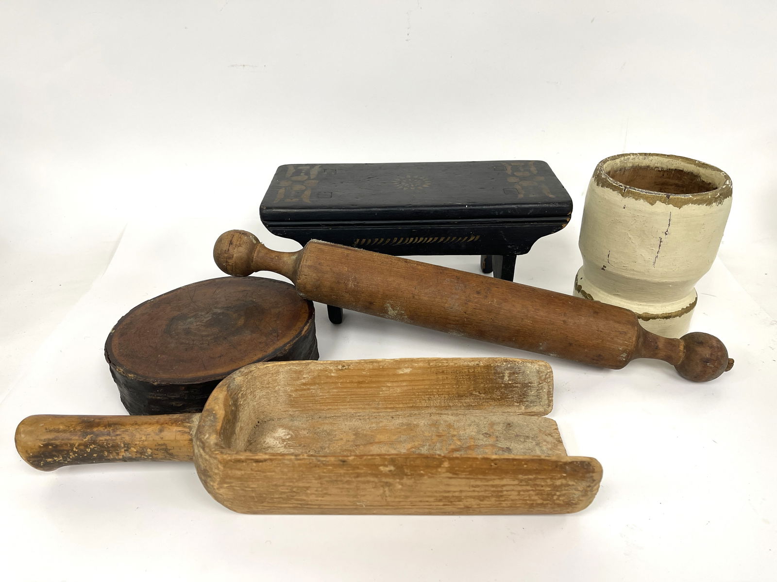 MISC WOODEN ITEMS: MISC WOODEN ITEMS