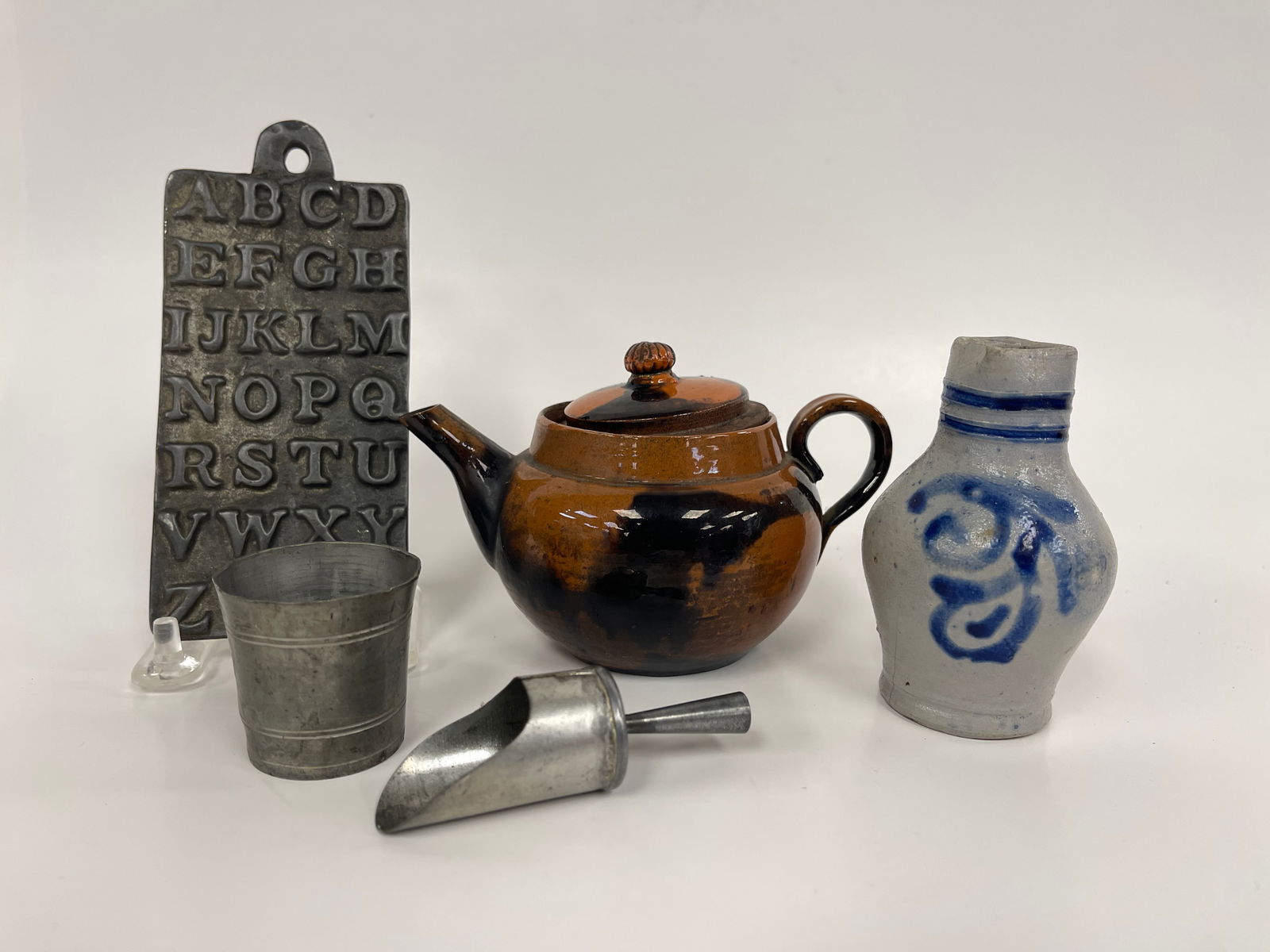 MINIATURE GROUPING HORNBOOK, OTHERS: MINIATURE GROUPING HORNBOOK, OTHERS