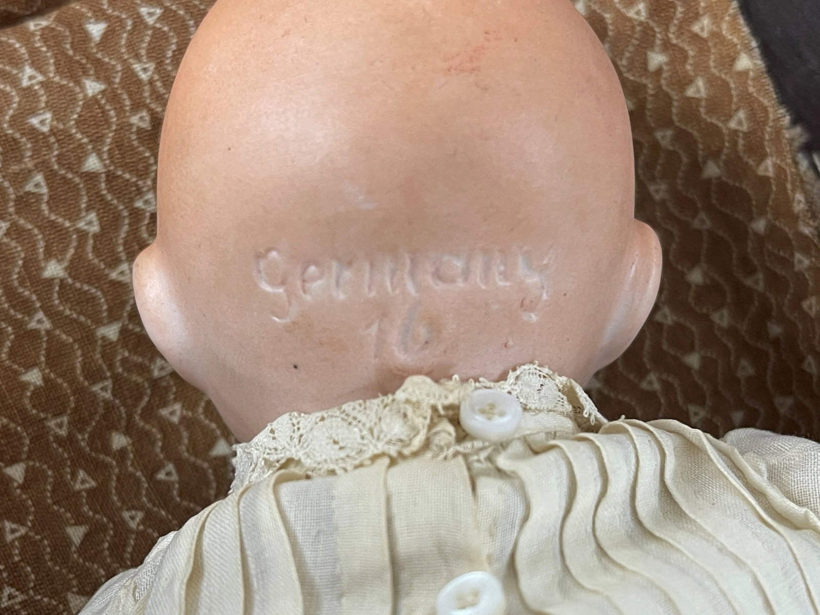 CHILD/DOLL GROUP - 9