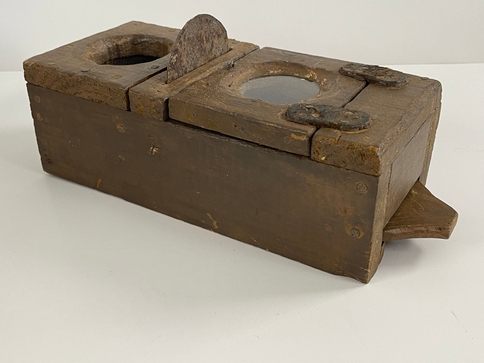 CIRCA 1890 WOODEN BEE BOX - 4